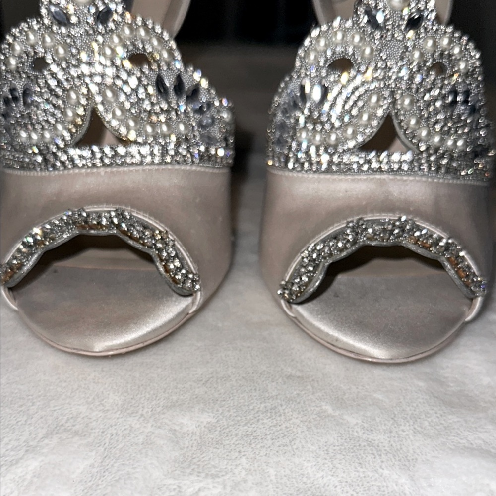 Sophia Webster White - Silver SZ 11 / 41 Royalty Sandles Crystal Heels - Picture 5 of 16